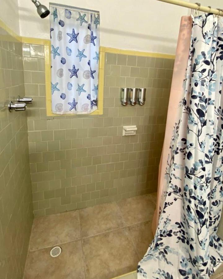 Hallandale Beach Motel With Free Parking And Full Kitchen ! No Extra Fees! Accepting Cash! Екстер'єр фото
